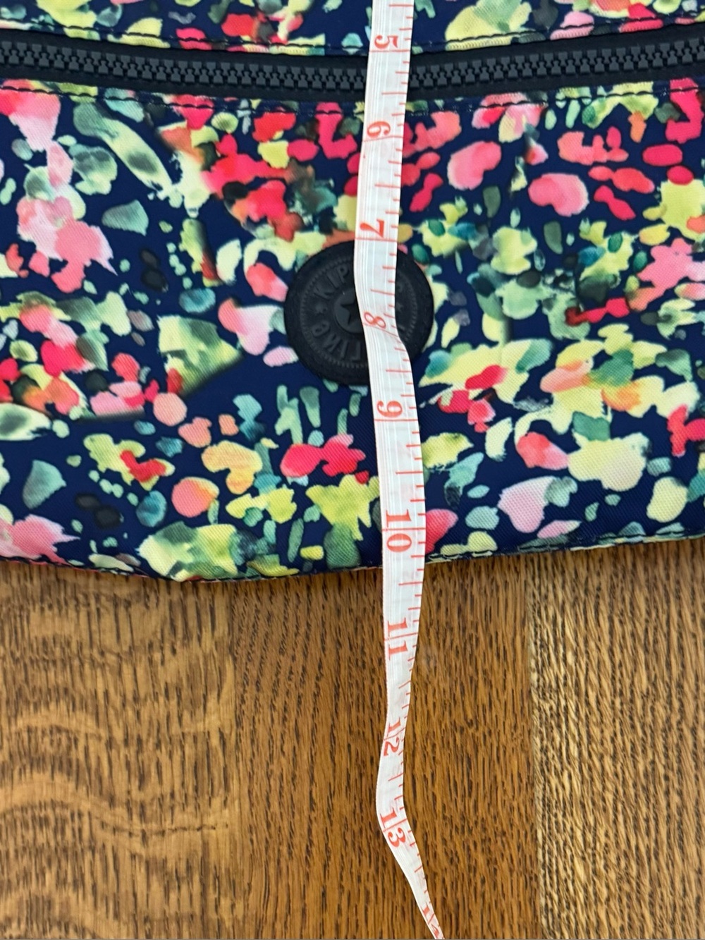 Kipling Alvar Crossbody Bag in Sweet Bouquet Adjustable strap Multi Pockets EUC - Picture 9 of 11